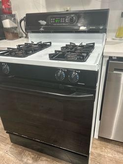Estufa, buena condicion, recojer solamente en Irving