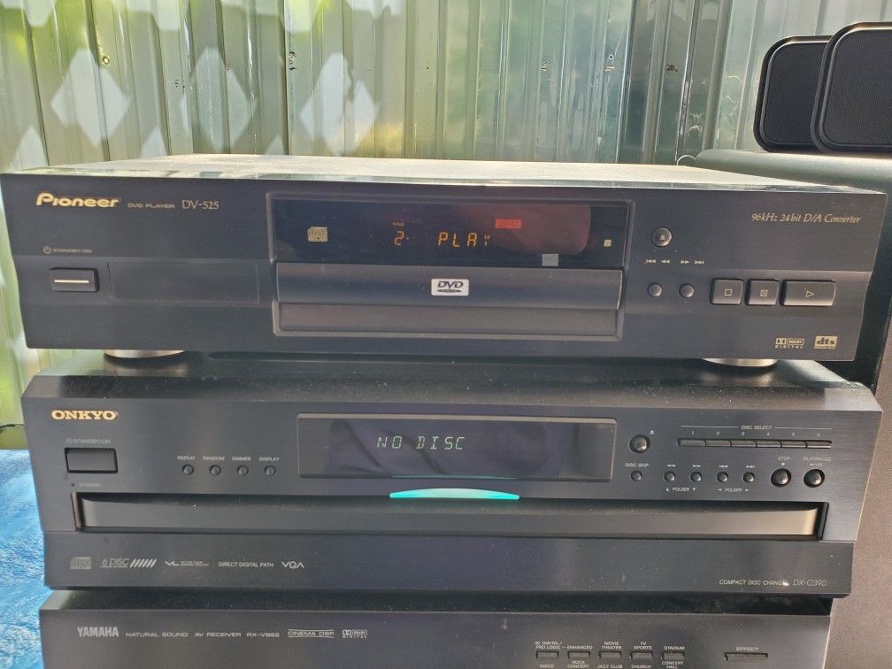 Stereo & DVD with Ìnfiniti Sub