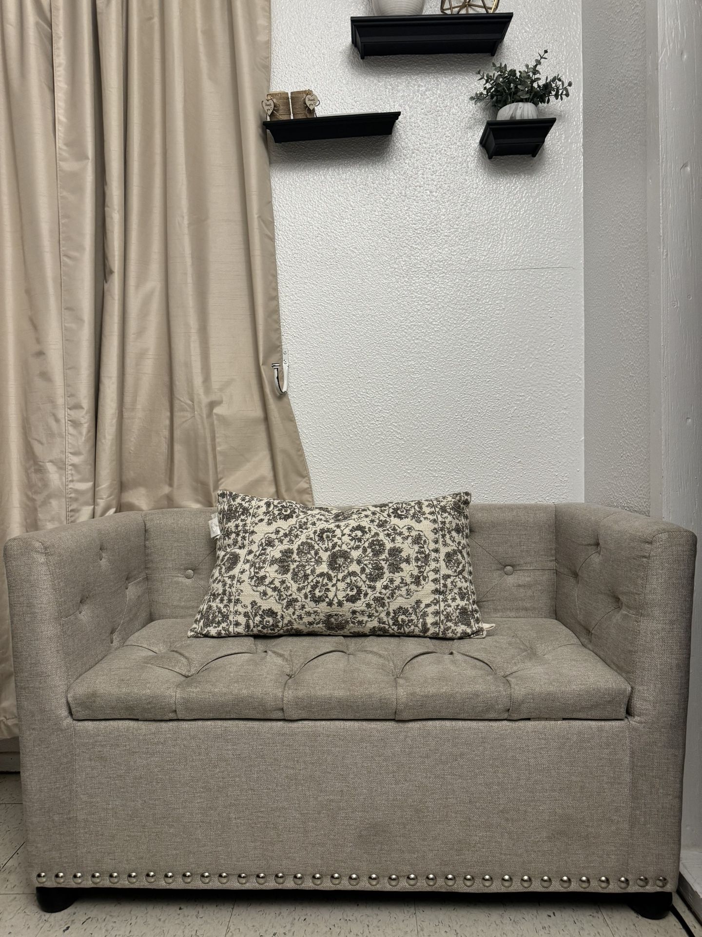 Storage Bench Ottoman With Decorative Accent Pillow