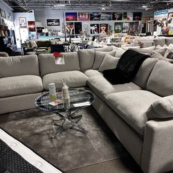Down feather reclining sectional! $2899 🩶🩷✨