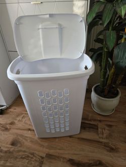 Laundry Hamper on wheels