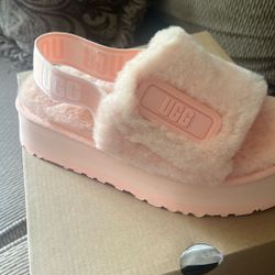 Uggs Slides