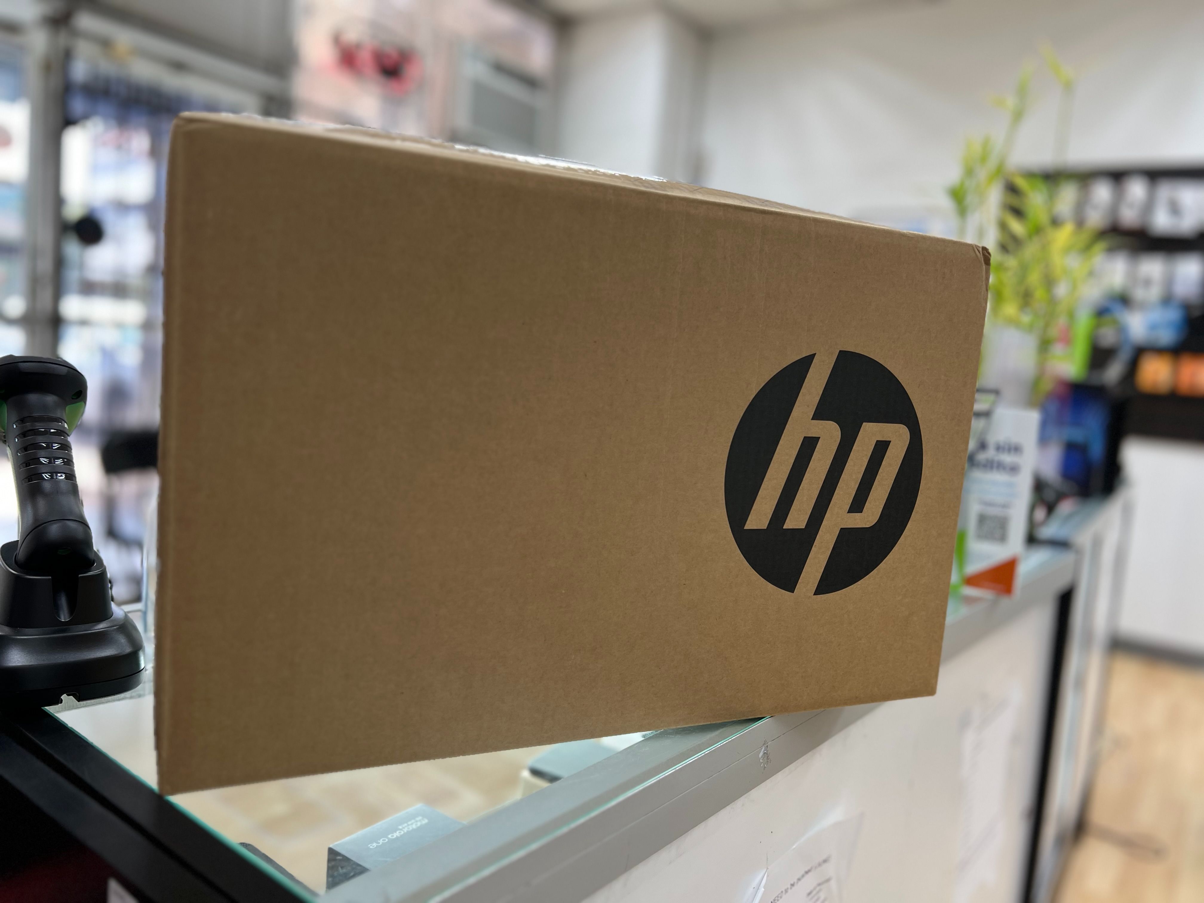 HP Ryzen 5 Touchscreen, Lenovo laptops