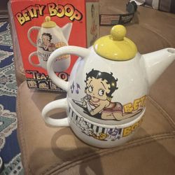 Vintage 1998 BETTY BOOP "TEA-4-ONE" TEA POT AND CUP SET