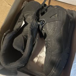 Jordan 4 Black Cats 