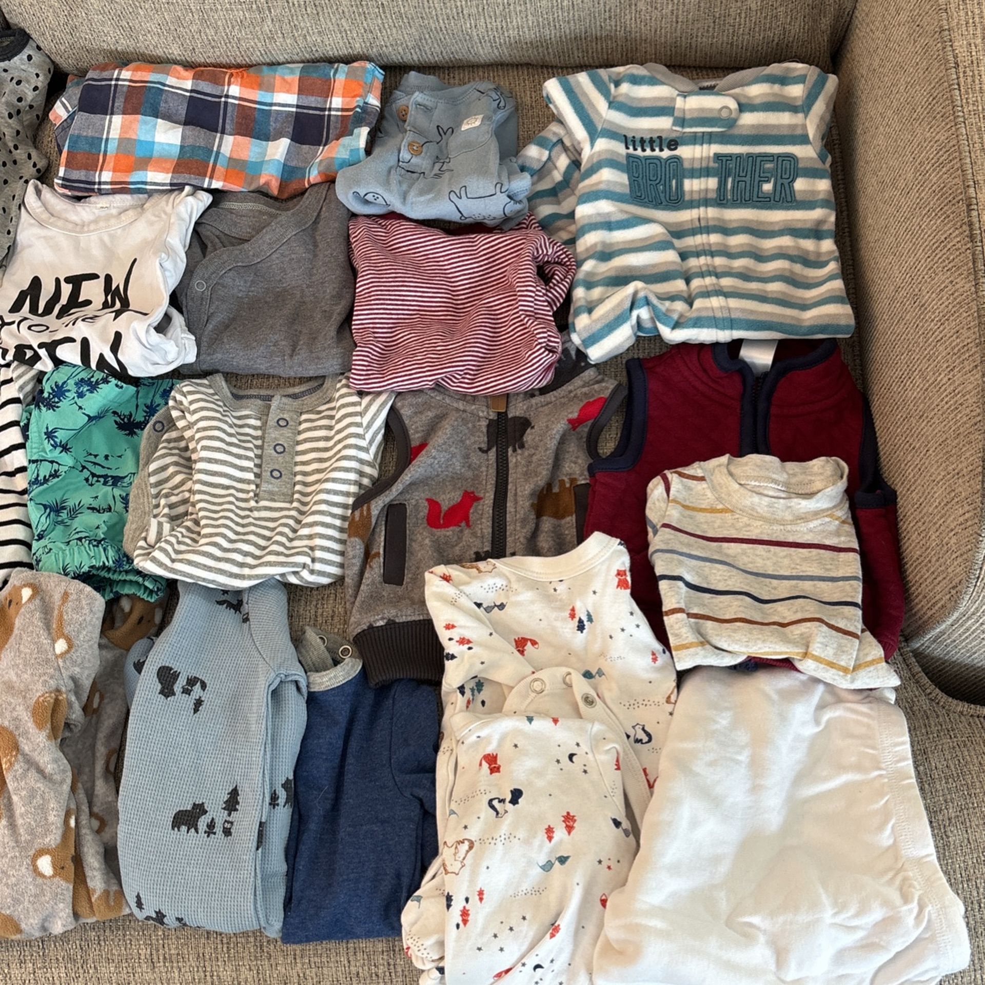 Boy Clothes Newborn 26 Items With A Few Sets. 