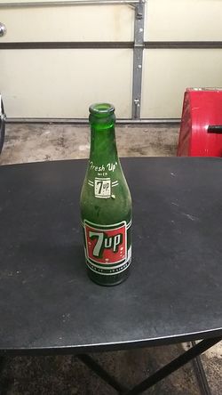 Antique 7-Up bottle
