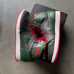 Air Jordan 1 Retro High "Gucci" Dunk Low