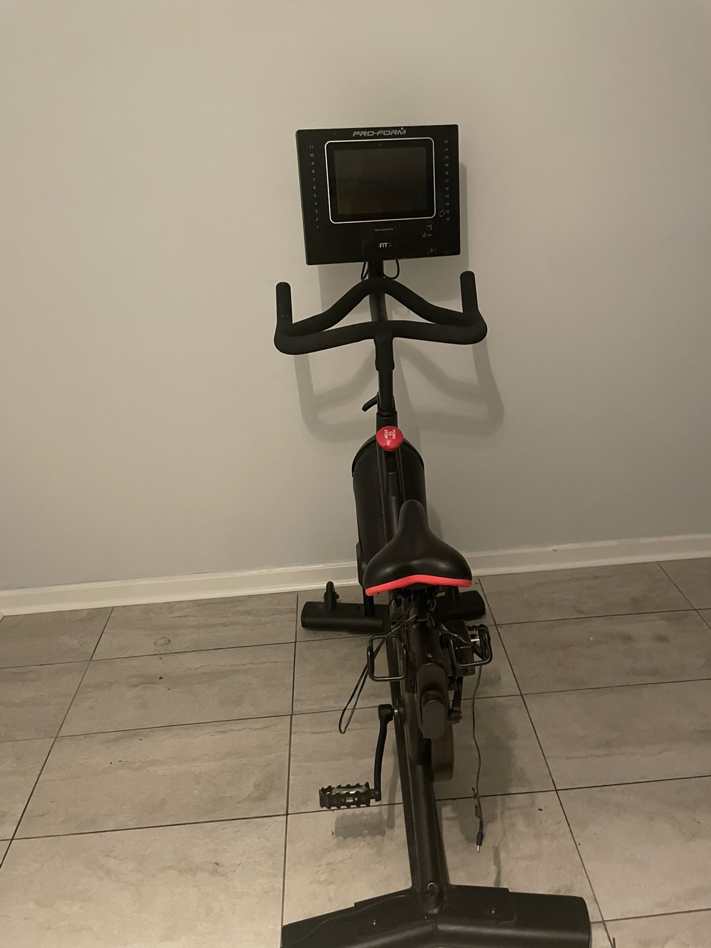 I fit exercise machine