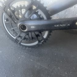 Senick Compact Crankset With Bottom Bracket