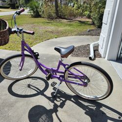 Fuji Saratoga 2.0 Bike Crusiser 