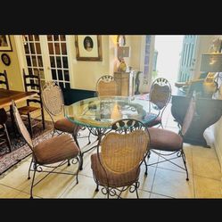 HIGH QUALITY IRON TABLE WITH 6 CHAIRS