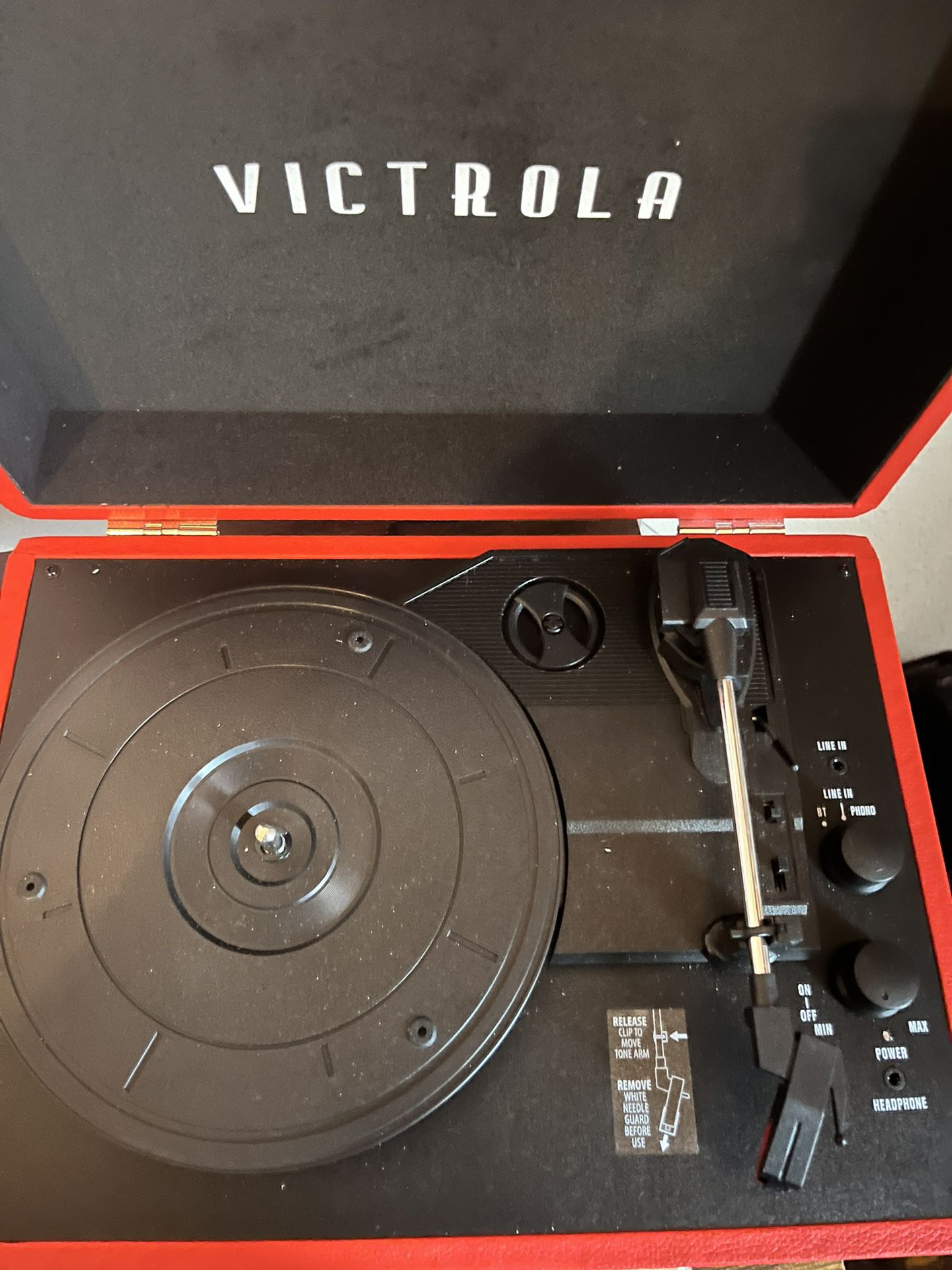 Portable Red Suitcase Turntable