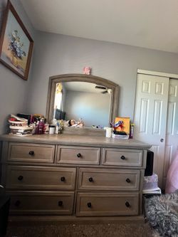 Dresser