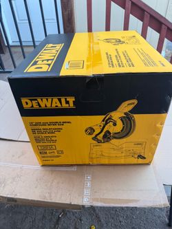 DEWALT DWS716 12-Inch Double-Bevel Compound Miter Saw + New Blade – New in Box