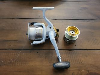 Shimano Stradic 2500FH spinning reel