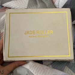 Jade roller 