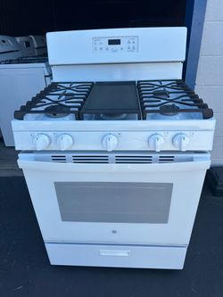 GE White Gas Range