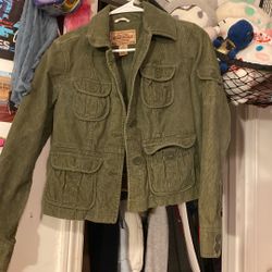 Aeropostale Green Cordoroy Jacket With Cute Buttons And Lots Of Pockets 