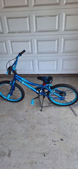 20" Girls freestyle bike