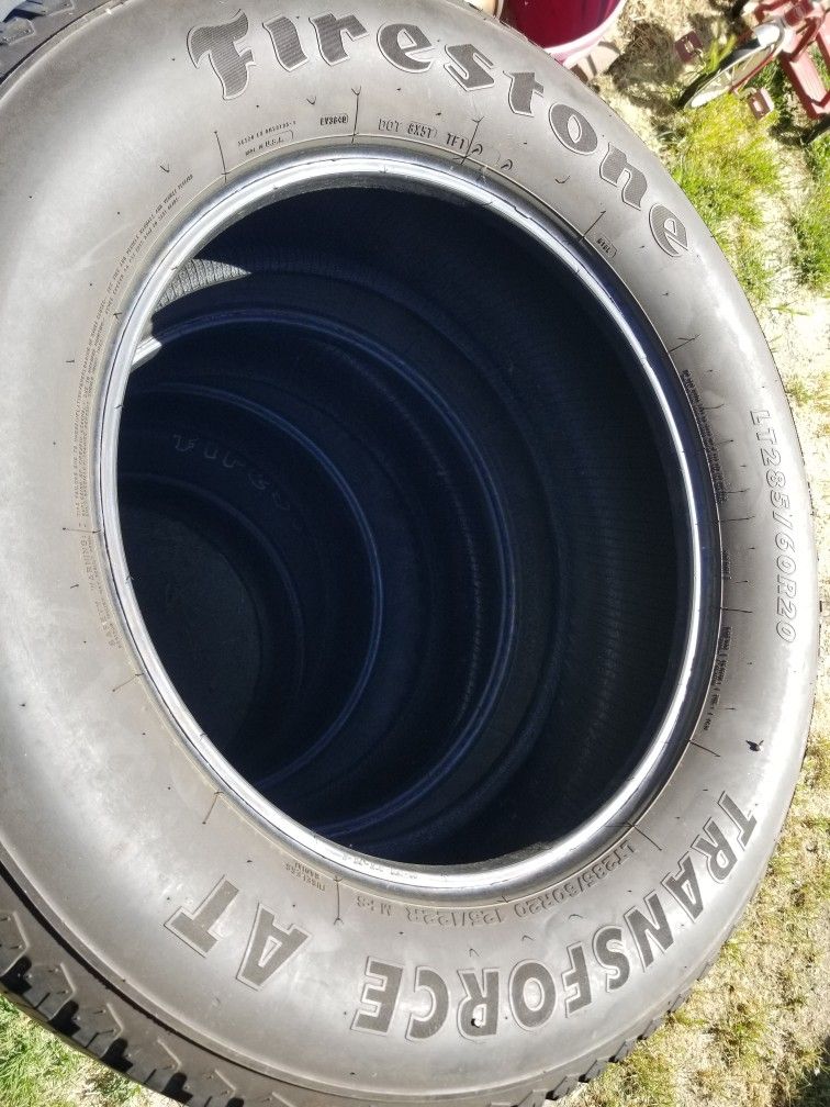 Firestone 285/60R20 Tires