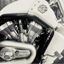 2017 Harley Davidson V-Road !! 