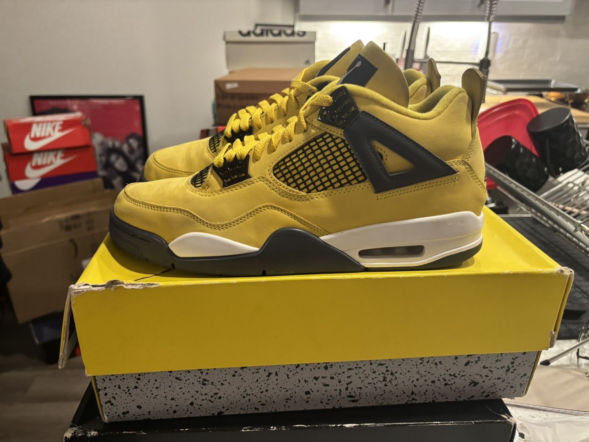 Size 11 - Jordan 4 Retro Mid Lightning