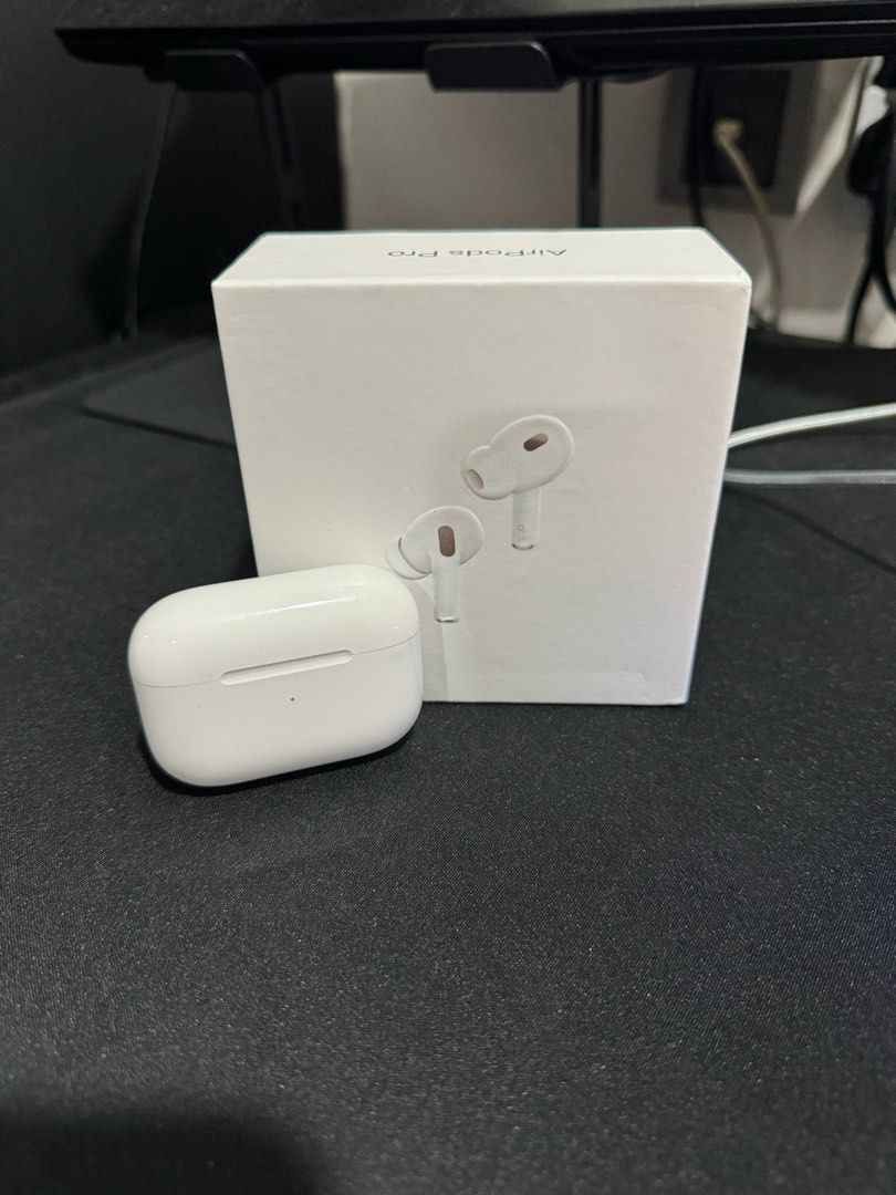 *Sealed* AirPods Pro 2