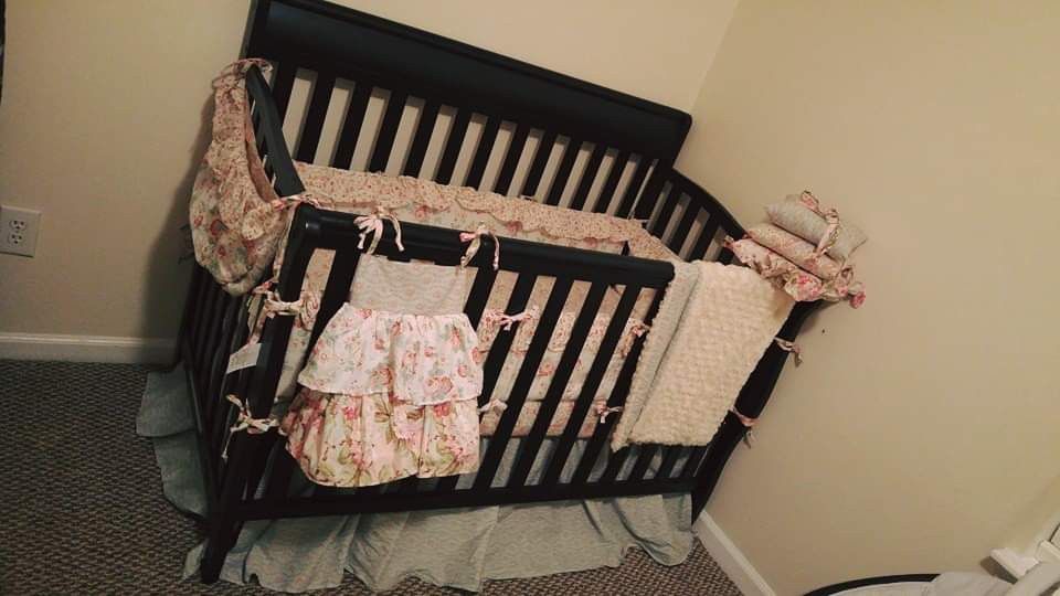 Convertible crib and changing table