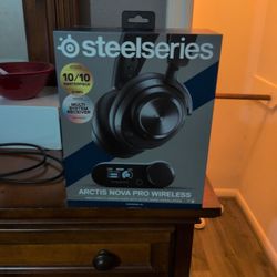 Steel Series Actic Nova Pro Wireless (PS5 PC )