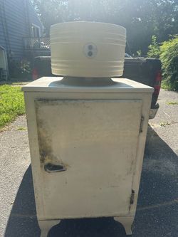1923 GE fridge