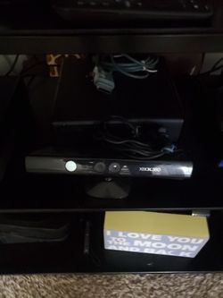 Xbox 360 With Connect, Controllers And Games (: