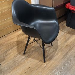 Herman Miller REPLICA Chair 