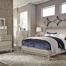 🔥 7-Piece Glam Bedroom Set – Fair Condition, Priced to Sell! 🔥