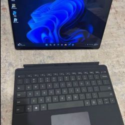 Microsoft Surface Pro 7  Windows 11 CRACKED GLASS CORNER BUT  Working  Fine Charger INCLUDED      