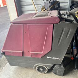 Minuteman Carpet Extractor. 