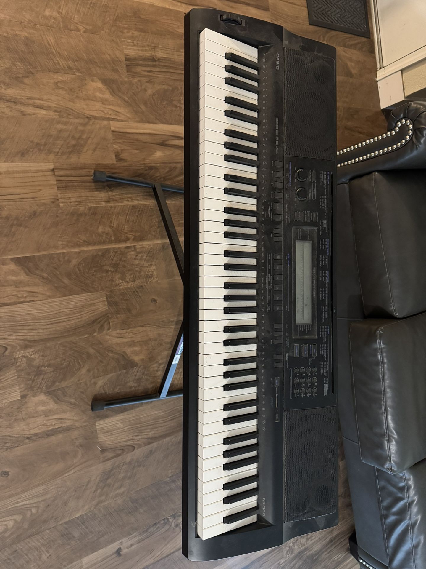Casio WK-500 Keyboard With Stand