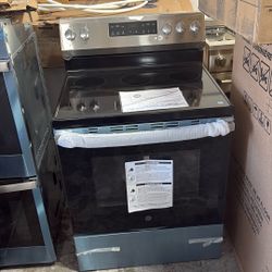 GE 5 Element Stainless Steel Stove ( Electric ) 