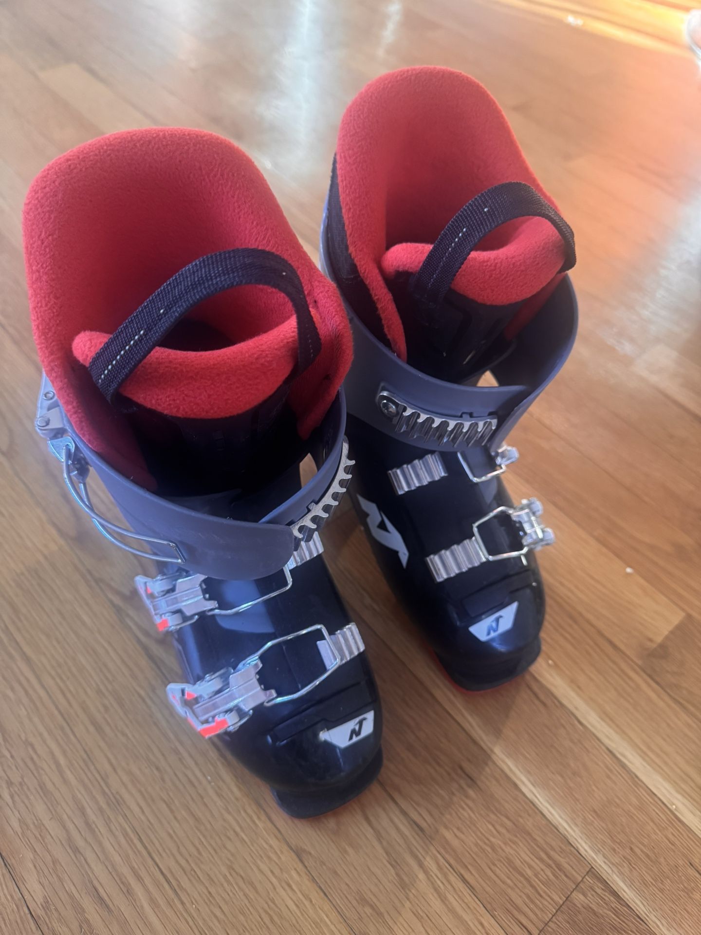 Nordica Speedmachine J3 Kids’ Ski Boots