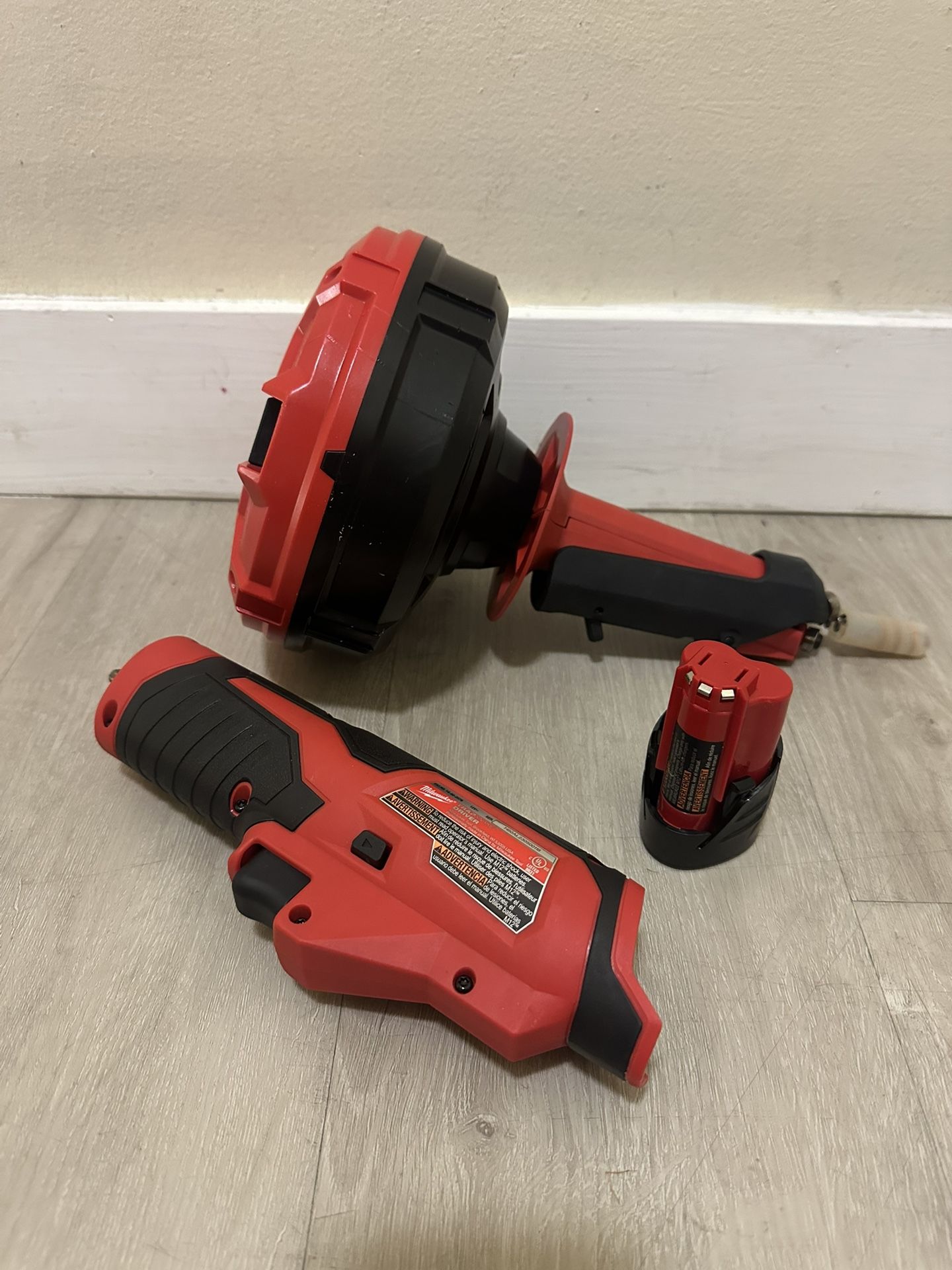 Milwaukee M12 Snake Kit With Battery And Charger