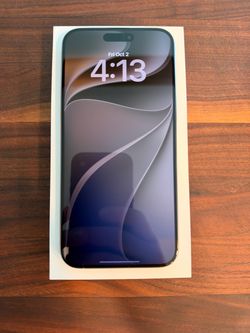 MINT 1TB iPhone 15 Pro Max, Natural Titanium, Factory Unlocked