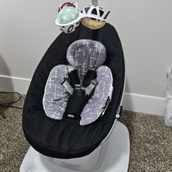 MamaRoo  Baby Swing