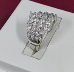 White CZ Graduated Design 4 Row Fashion Ring (NWT)