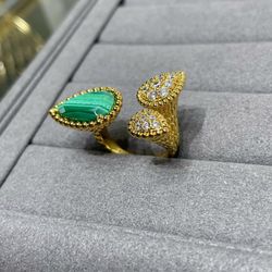 V gold-plated natural malachite size: 678. 