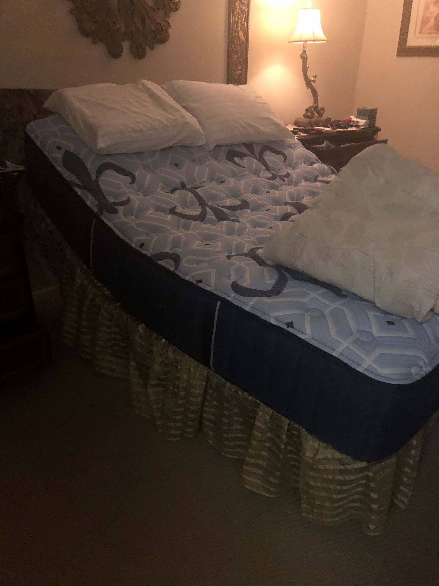 KINGSIZE ADJUSTABLE BED