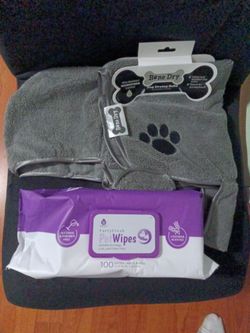 Dog Drying Robe and Doggie Wipes