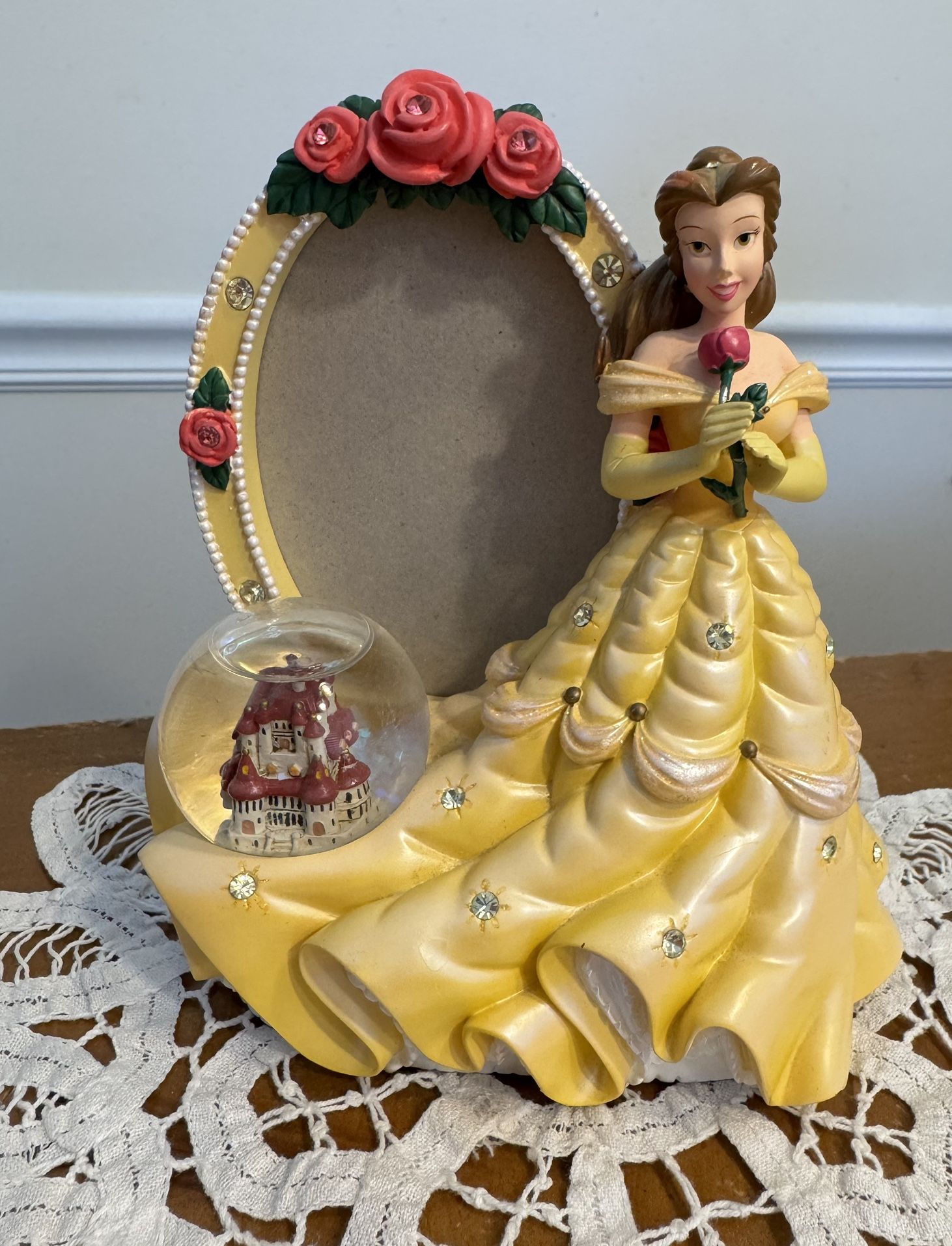 Belle Frame And Castle Water Globe 