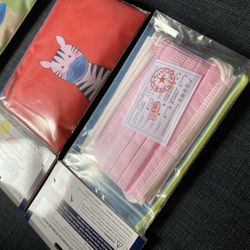 Kids Masks / 10 Masks And A Face Storage Pouch With Zipper