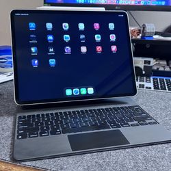 iPad Pro 12.9inch 4th Generation + Apple Pencil + Magic Keyboard