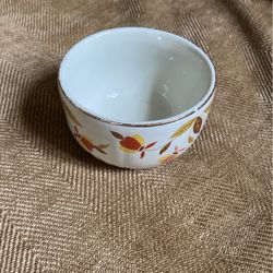 Hall’s superior quality autumn leaf custard cup